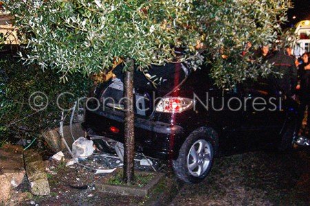 La Peugeot nella quale ha perso la vita Marco Podda