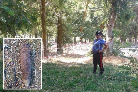 Il residuato bellico (nel riquadro) recuperato al Monte Sant'Antonio di Macomer