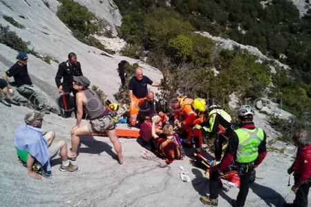 L'intervento di salvataggio dei Vigili del fuoco (Foto Vigili del fuoco)