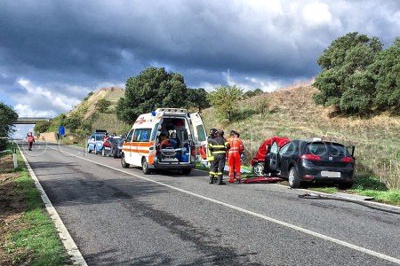 La scena dell'incidente mortale sulla SS 129 (© foto A. Pintus)