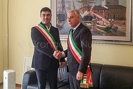 L'incontro tra il sindaco di Nuoro e quello di Viareggio