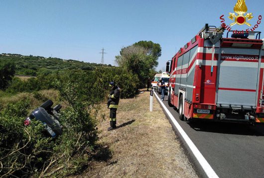 L'auto del 74enne finita in cunetta