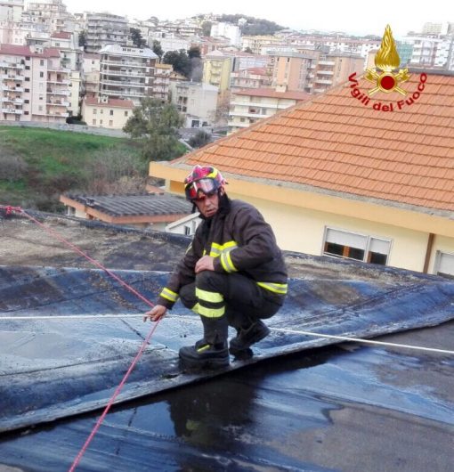 Un intervento dei Vigili del Fuoco a Nuoro