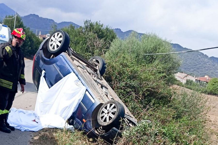 Tragedia A Siniscola Perde Il Controllo Dell Auto Si Ribalta E