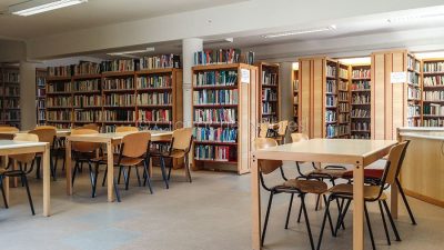 Nuoro, una delle sale consultazione della Biblioteca Satta (foto S.Novellu)