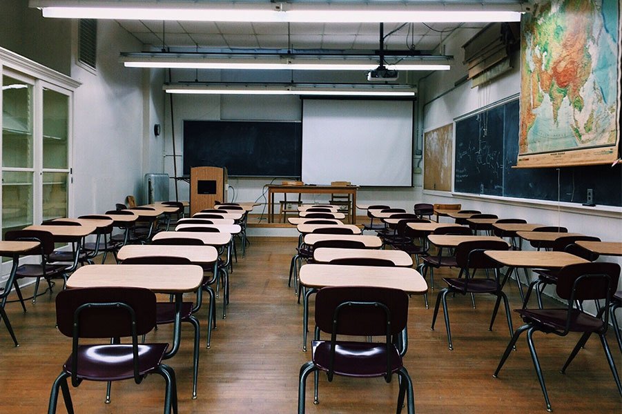 Scuola: primo giorno in classe oggi per centinaia di bambini e ragazzi in Sardegna