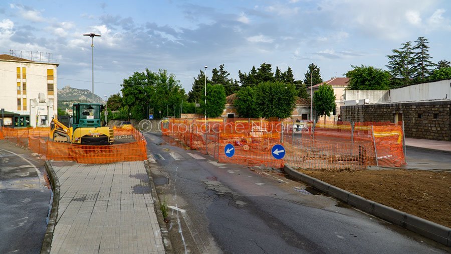 Le rotture di Abbanoa riparate a intermittenza: in pieno agosto mezza Nuoro senz’acqua