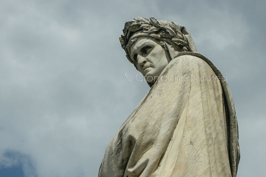 Firenze monumento a Dante Alighieri a Santa Croce foto S.Novellu