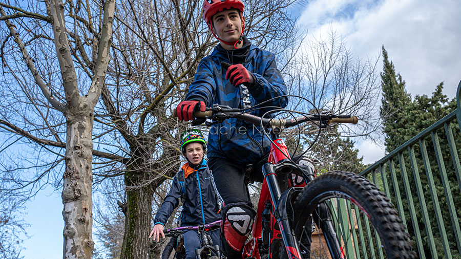 bicicletta arte solitudine