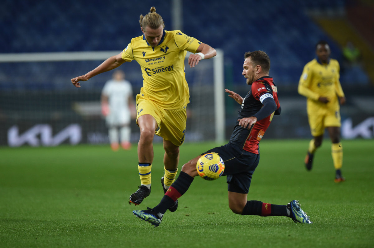 Badelj al 94° salva il Genoa, 2-2 col Verona