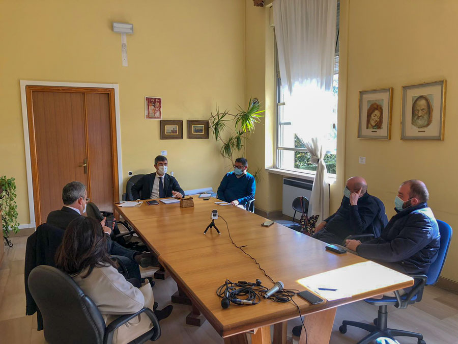 Nuoro. Incontro in Comune sulla rete ferroviaria Nuoro Olbia