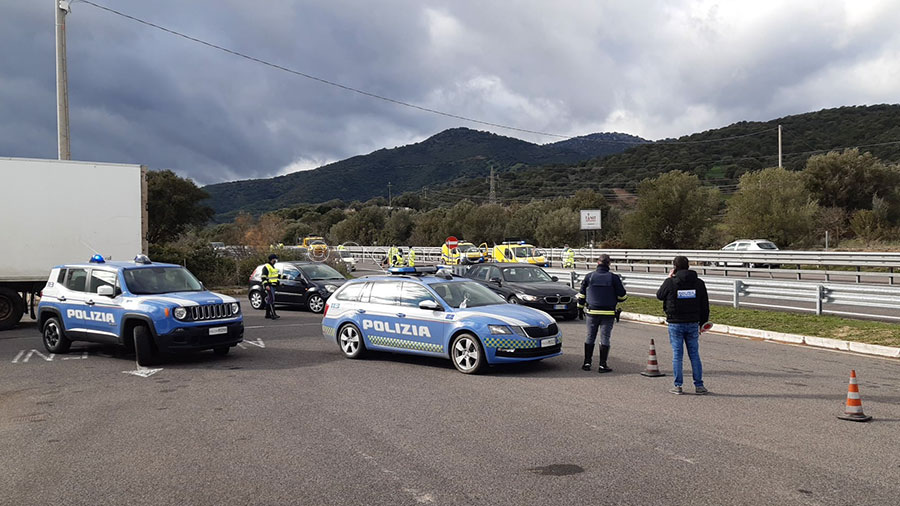 Strade sarde al vaglio della Polstrada: nel mirino il rispetto dei turni guida/riposo e l’alterazione dei cronotachigrafi