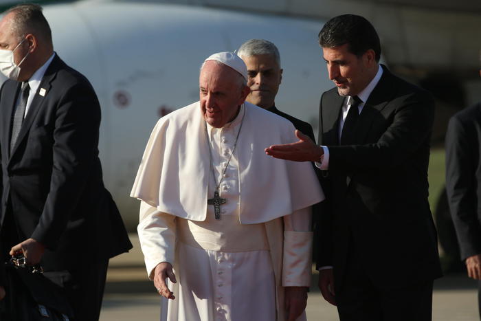 Iraq. Papa Francesco è giunto a Mosul, tra le macerie della guerra