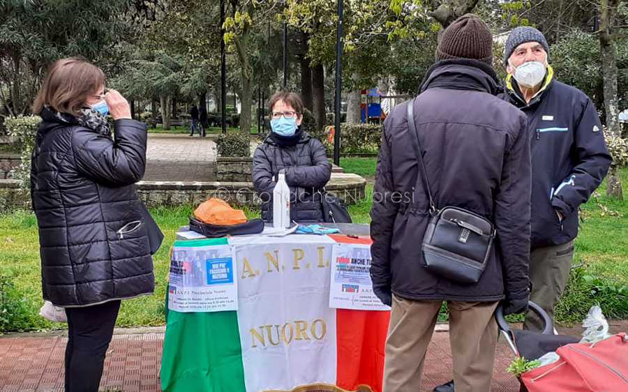 Nuoro. L’associazione partigiana “Diddinu Chironi” raccoglie le firme contro la propaganda fascista e nazista