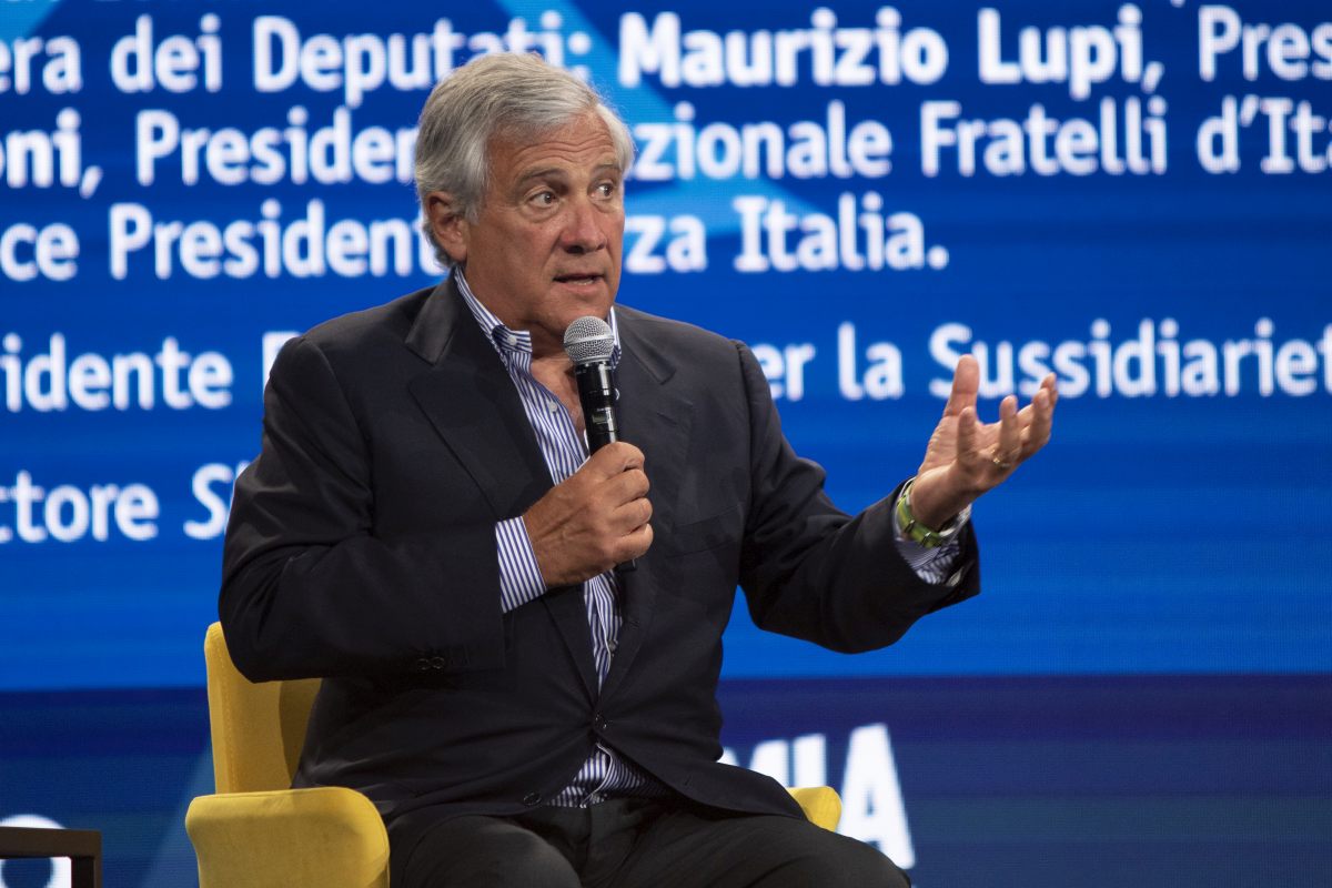 Recovery, Tajani “Giusto mantenere il tetto del 40% per il Sud”