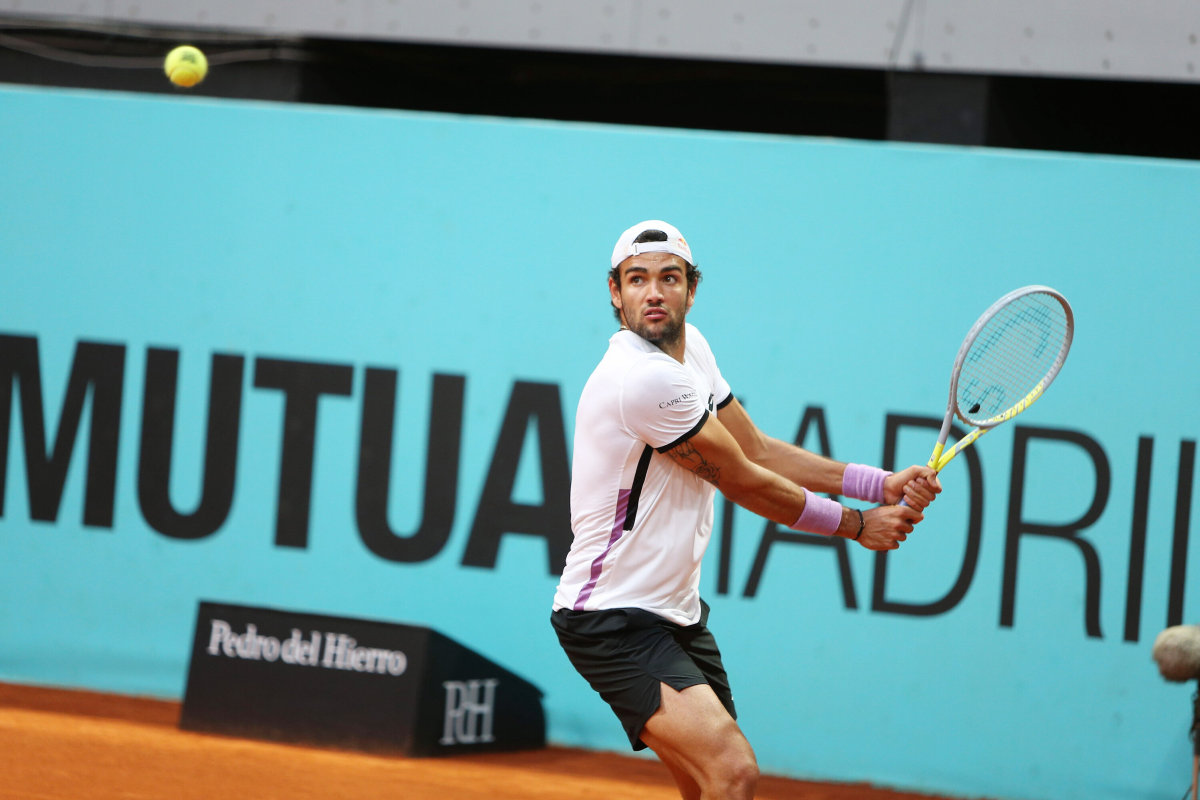 Berrettini e Sonego avanzano a Londra, Giorgi e Mager Ko