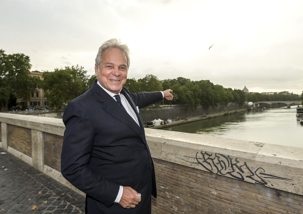 Svelato il Ponte Farnese, Salini “Ripresa passa anche da sostegno arte”