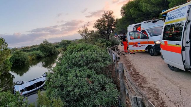 L'intervento del 118 dopo l'incidente alla marina di Orosei