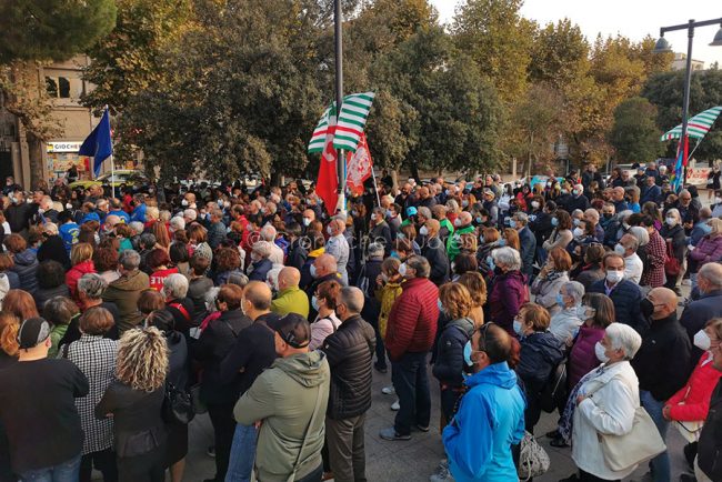 Nuoro, manifestazione dei Rosso Mori per la sanità (foto S.Meloni)