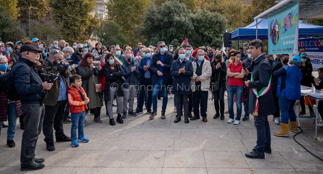 Nuoro, il sindaco Soddu alla manifestazione per la sanità (foto S.Novellu).