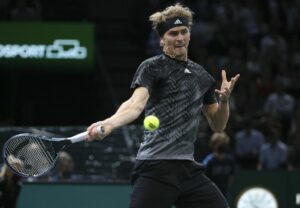 Zverev piega Medvedev e conquista le Atp Finals di Torino