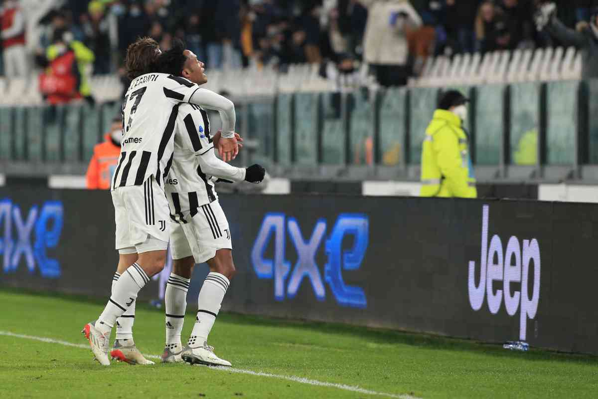 Cuadrado-Dybala, la Juve supera il Genoa 2-0