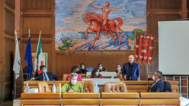 Conferenza sanitaria a Nuoro: arriva il neo direttore Paolo Cannas (foto Cronache Nuoresi)