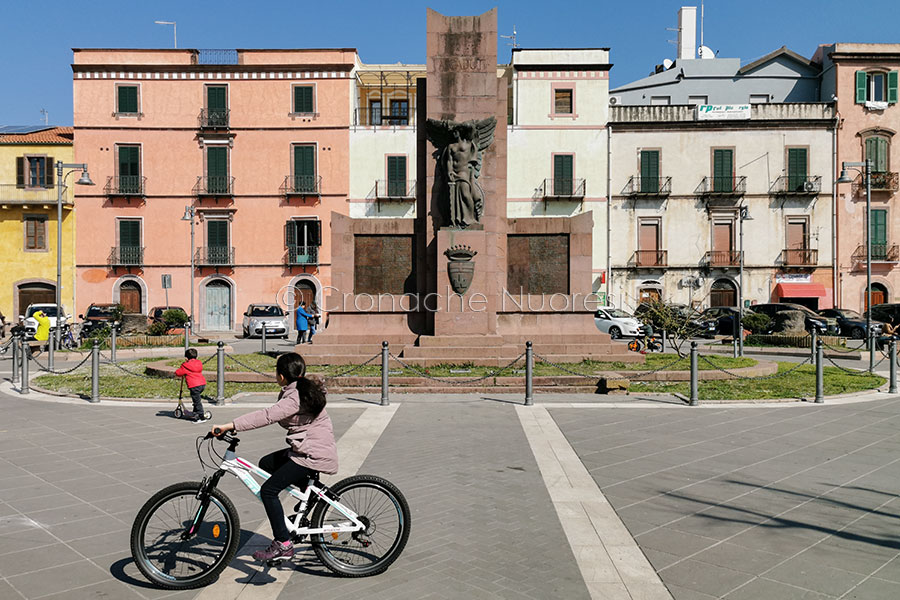 Bosa. Convalidati i domiciliari del giovane che arpionó lo zio al cuImine di una lite