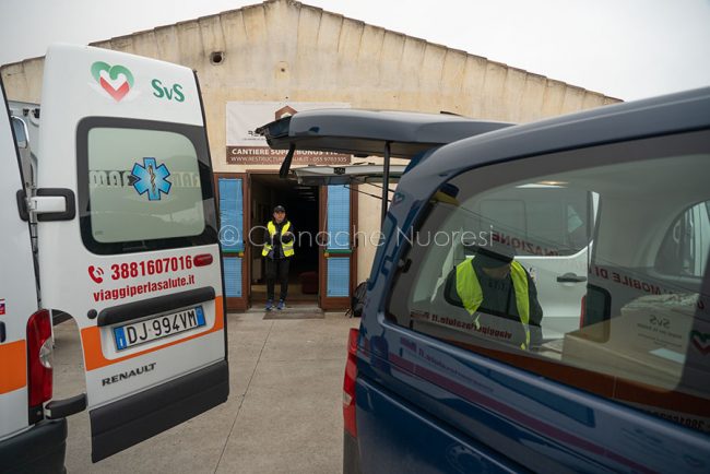 Convoglio umanitario nuorese in partenza per il confine con l'Ucraina (foto S.Novellu)