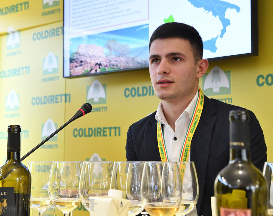 Vinitaly. Un giovane dorgalese tra i nove italiani dei Vini generazione z