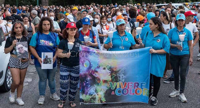 Nuoro, fiaccolata per la sanita' (foto S.Novellu)