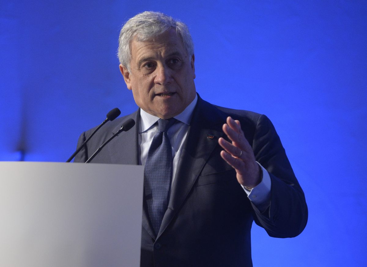 Migranti, Tajani “L’obiettivo è una soluzione europea”