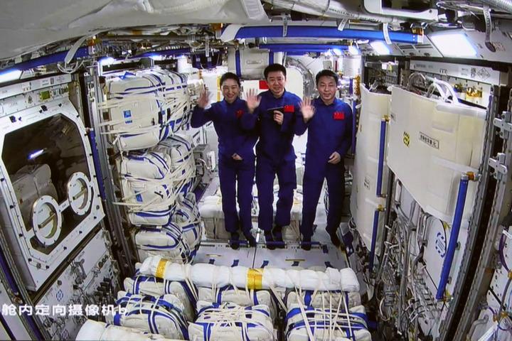 Cina: stazione spaziale, astronauti di Shenzhou-14 entrano su Mengtian