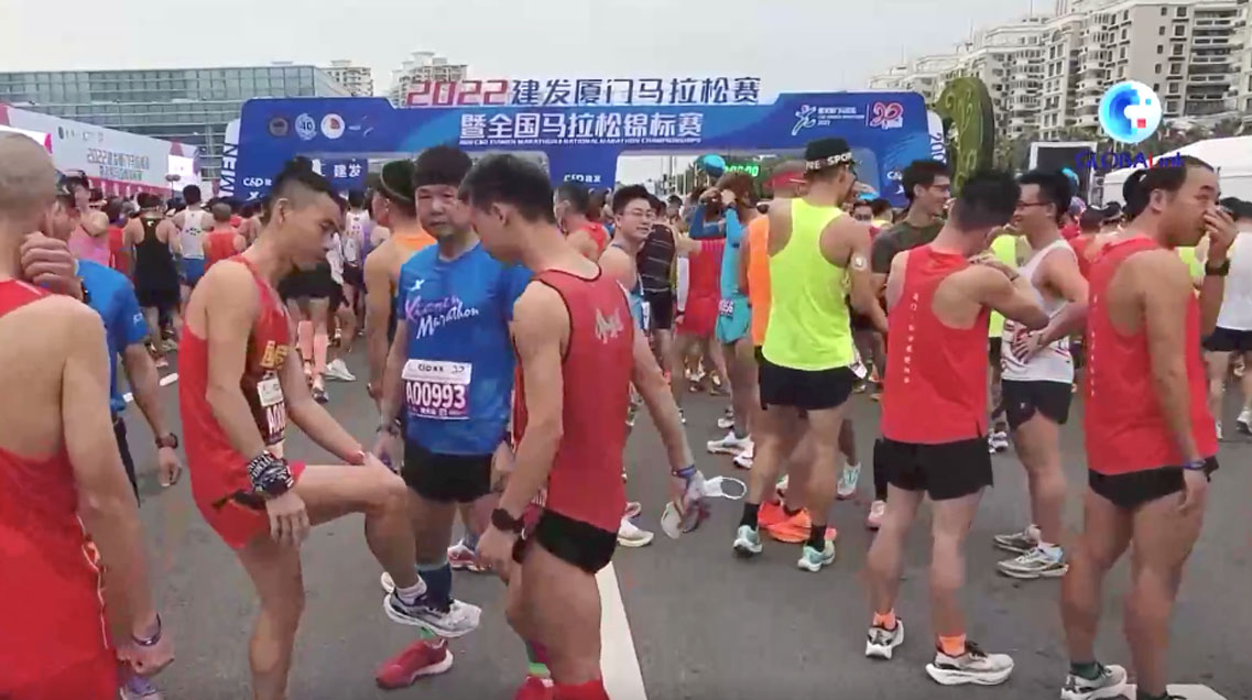 Cina: 28 mila podisti competono nella Maratona di Xiamen – VIDEO