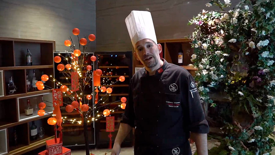 Cina. Chef italiano prepara un raviolo speciale per il capodanno cinese – VIDEO