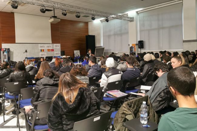 L'incontro con la giornalista Milvia Spadi (foto S.Meloni)