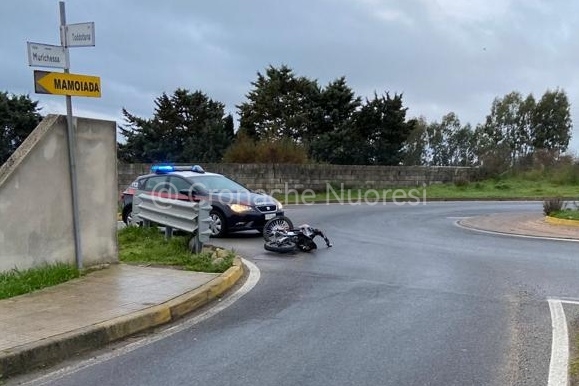 Giovane motociclista nuorese perde la vita alle porte della città