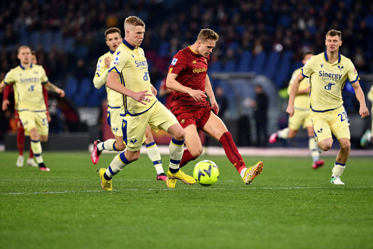 La Roma piega il Verona 1-0, gara decisa da Solbakken