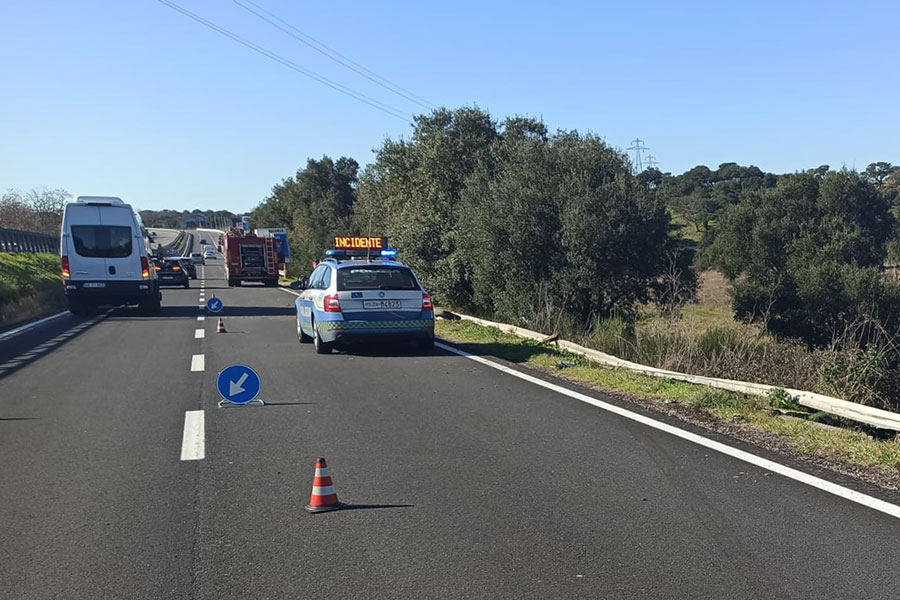 Dorgali. Scontro tra due veicoli sulla 131 DCN: traffico temporaneamente rallentato