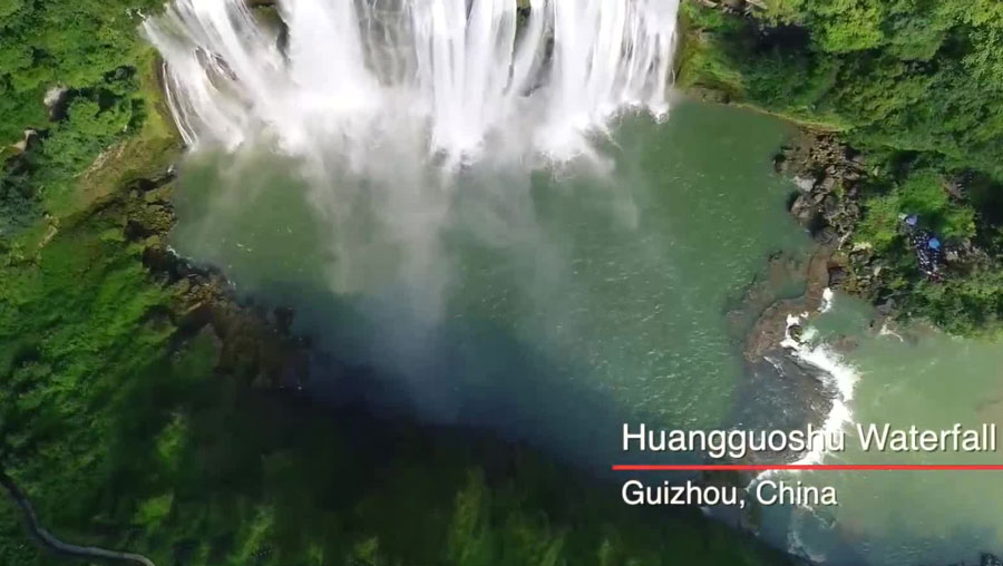 Cina: lo spettacolare scenario della Cascata di Huangguoshu