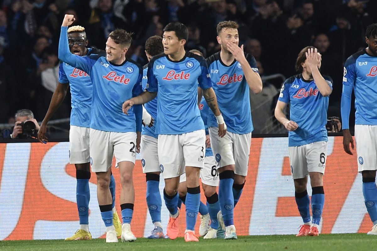 Napoli-Eintracht 3-0, partenopei ai quarti di Champions