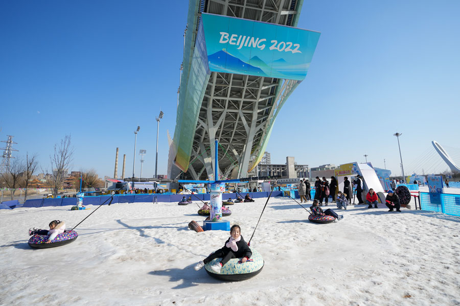 Cina: sedi Olimpiadi invernali di Pechino 2022 richiamano visitatori