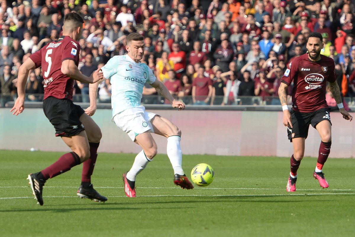 Candreva risponde a Gosens al 90°, Salernitana-Inter 1-1