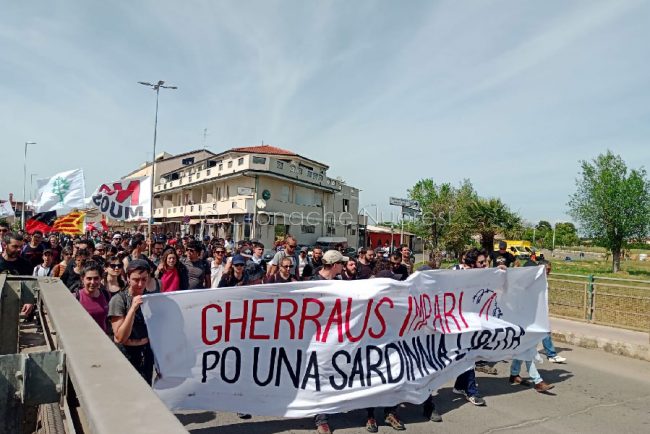 Manifestazione antimilitarista a Decimo