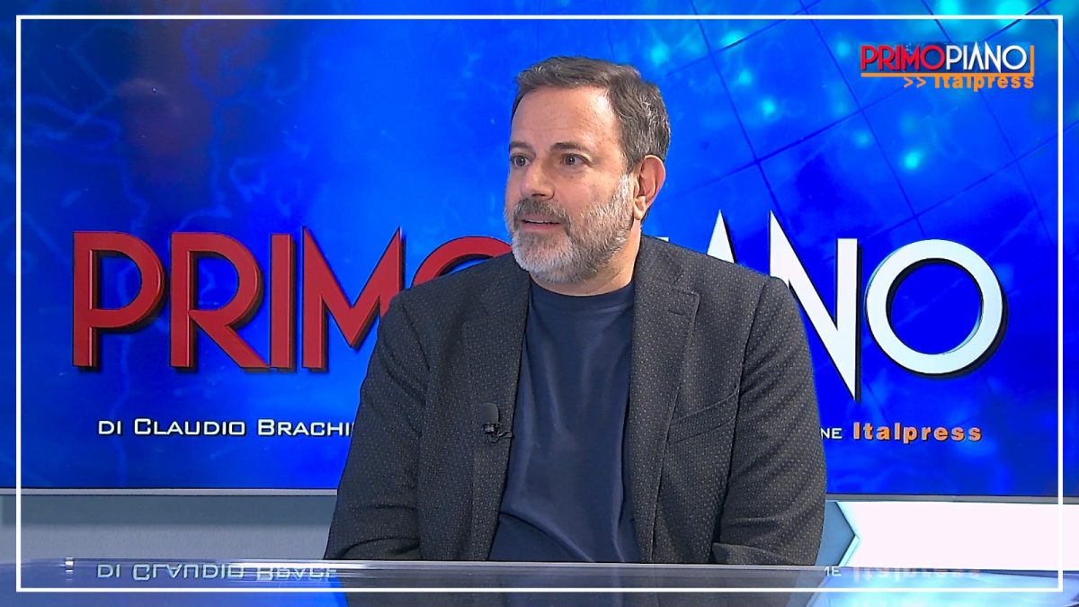 Brizzi “‘Siamo scritti a matita’ è il mio omaggio alla lettura”