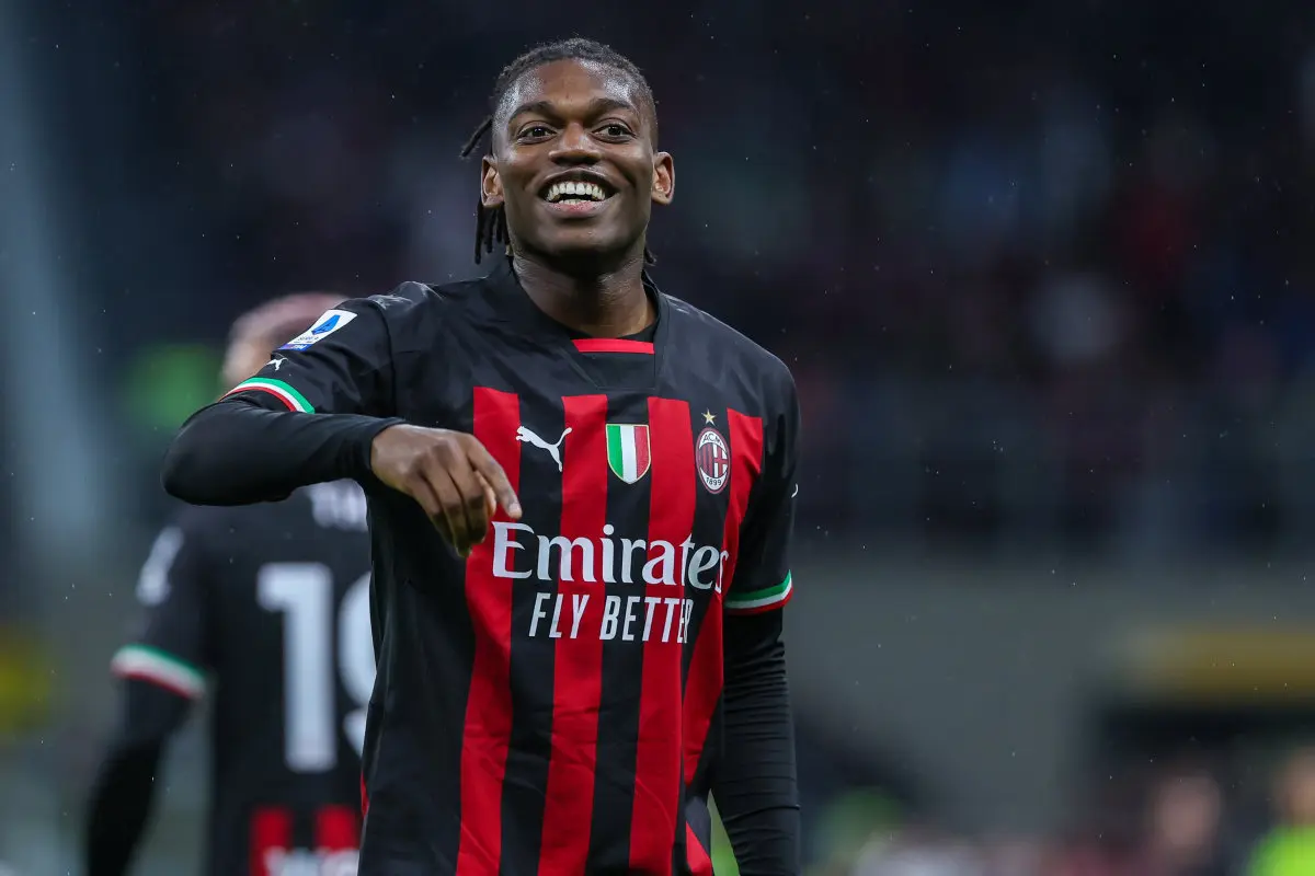 Ufficiale il rinnovo di Leao, al Milan fino al 2028