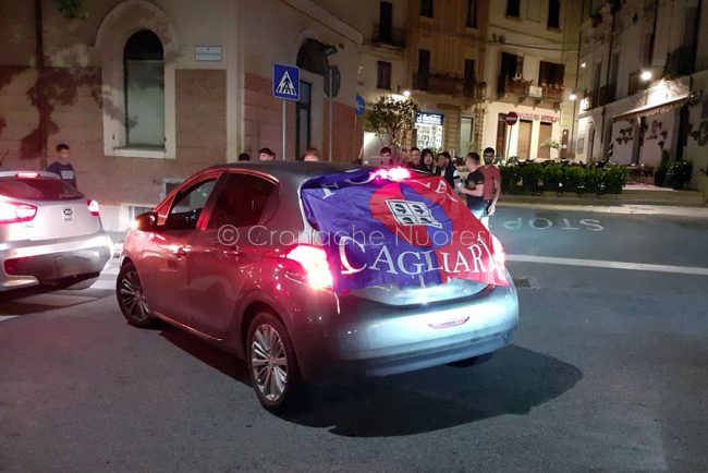 Nuoro festeggia il Cagliari in Serie A (foto Nieddu)