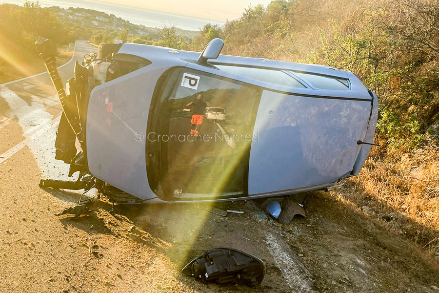 Un colpo di sonno, perde il controllo dell’auto e si ribalta più volte: 22enne miracolosamente illesa