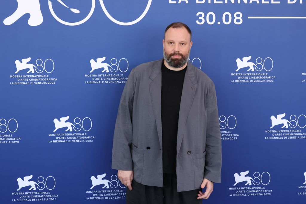 Venezia, Leone d’Oro a “Poor things” di Lanthimos, argento a Garrone