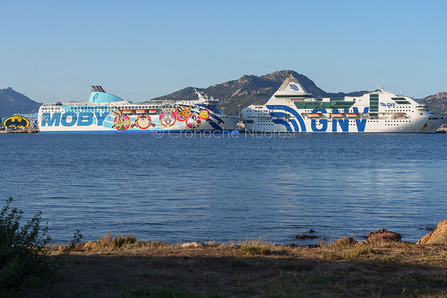 Trafugano pietre da Fordongianus: turisti fermati  al porto di Olbia